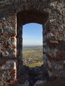Střílna hradu Děvičky byla, jak vidno, necitlivě opravována.