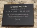 Pamětní deska Miroslav Marcha na stěně Alexandrovy rozhledny.