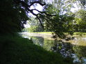 Řeka Cidlina je už za severní hranicí chráněného území.
