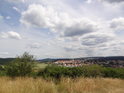 Východní pohled na Brno z Malého Medláneckého kopce.